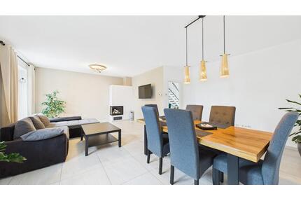 Großzügiges Einfamilienhaus mit Garage, Carport & Garten - Herzlake