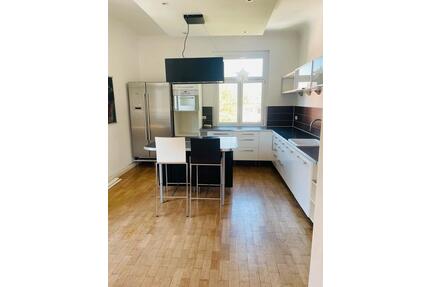Geräumige 4-Raum Altbauwohnung in Altchemnitz