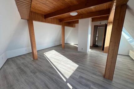 Dachgeschoss Wohnung zu vermieten - Schifferstadt