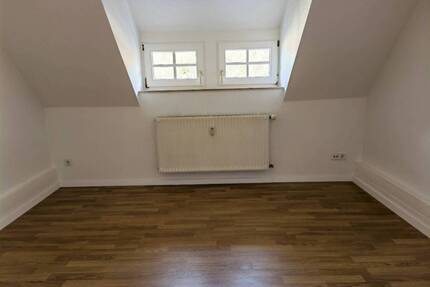 Kleine 2-Raum Wohnung, ca. 38 qm, mit EBK und Internetverbindung - Rossau Schönborn-Dreiwerden