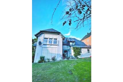 Haus zum Kaufen in Sparneck 275.000,00 € 208 m²