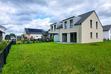 Haus zum Mieten in Güstrow 1.600,00 € 120.54 m²