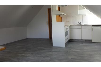 Februar, Single, Dachgeschoß, Wohnung, Emlichheim