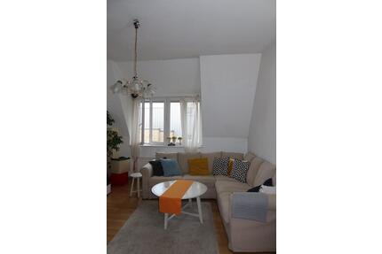 Großzügige 104qm Altbau Dachgeschoss Wohnung in Hamburg Ottensen