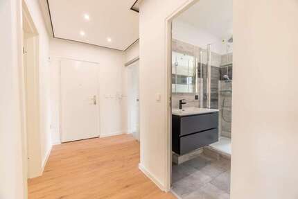 Wohnung zum Kaufen in Zwenkau 146.500,00 € 60 m²