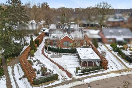 Haus zum Kaufen in Bad Segeberg 1.080.000,00 € 500 m²