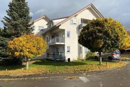 Gepfl. 4-Zi.-OG-Mietwohnung in BL-Dürrwangen im 6-Fam.-Haus in sonniger Aussichtslage - Balingen / Dürrwangen