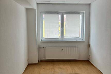 Büroraum zu vermieten - 185,00&nbsp;EUR Kaltmiete, in Leipzig (PLZ: 04205) Grünau-Siedlung