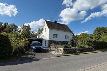 Freistehendes Einfamilienhaus in 51570 Windeck mit großem Garten