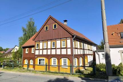 Zweifamilienhaus mit Charme! Eigennutzer aufgepasst! - Seifhennersdorf