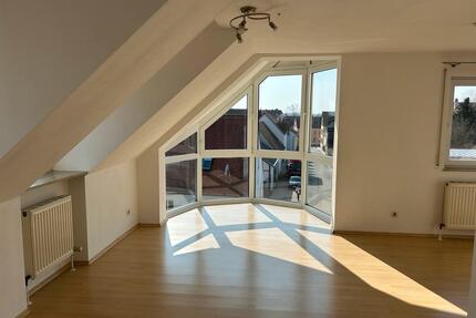 Helle 2-Zimmer-Wohnung mit Loft-Charakter Balkon und Dachboden - Gunzenhausen
