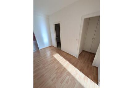 Mittendrin. 3-Zimmer-Wohnung auf der Schützenstraße mit neuem Bad und Einbauküche - Düsseldorf Pempelfort