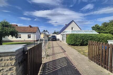 Großes Haus (312 m², 10 Zimmer) Garten, Wintergarten, 2 Garagen - Berlin Marzahn-Hellersdorf