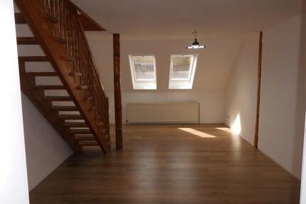 3 Zimmer Dachgeschoßwohnung auf zwei Ebenen 80m² - Rodenberg