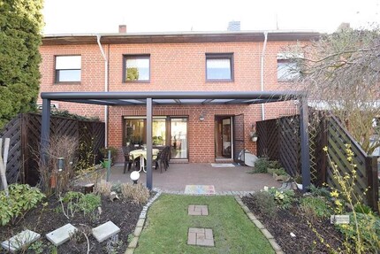 Reihenmittelhaus Ideal für Familie mit 2 Kindern + 2 Garagen + Einbauküche + Garten mit Holzhaus - Syke Steimke