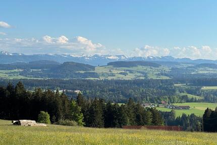Ferienwohnung in Scheidegg mit Blick auf die Voralpen im Allgäu - Wolfschlugen