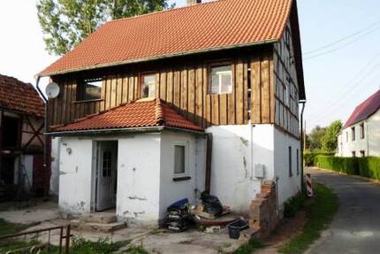 teilrestauriertes Haus in einem ruhige Bereich des Ortes - Nohra