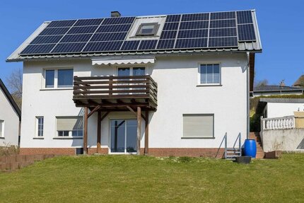 Homberg (Efze), 2-3 Fam.Haus - 320.000,00&nbsp;EUR Kaufpreis, ca.&nbsp; 240,00&nbsp;m&sup2;&nbsp;Wohnfl&auml;che in Homberg (Efze) (PLZ: 34576)