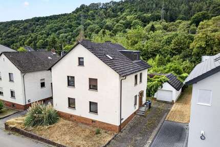 Haus zum Kaufen in Trier Ehrang 395.000,00 € 205 m² - Trier / Ehrang
