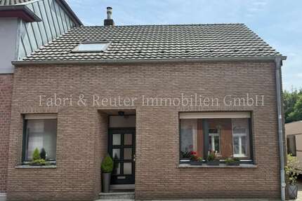 Haus zum Kaufen in Grefrath 365.000,00 € 131 m²