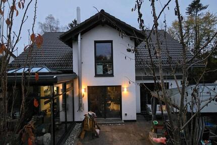 Einfamilienhaus mit Wintergarten in familienfreundlicher Lage - Netphen