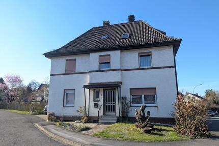 Dein Projekt 2026: Großes Haus mit Geschichte & Potential - Arnsberg Obereimer