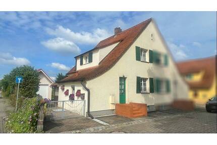 Charmante Doppelhaushälfte - 60.000,00&nbsp;EUR Kaufpreis, ca.&nbsp; 69,00&nbsp;m&sup2;&nbsp;Wohnfl&auml;che in Lauta (PLZ: 02991)