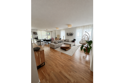 Wohnung zum Mieten in Frankfurt 1.800,00 € 122 m²