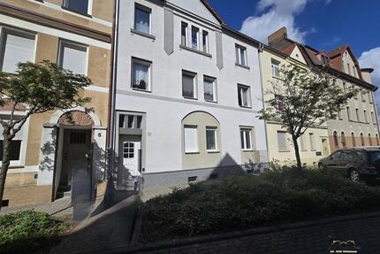 3-Raumwohnung im Hochparterre mit Balkon - Bitterfeld-Wolfen