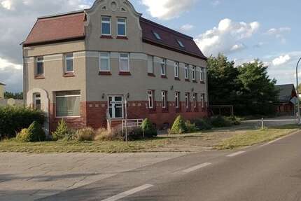Wohnung zum Kaufen in Am Mellensee 220.000,00 € 150 m²