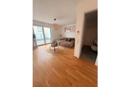 Helle 2 Zimmer Wohnung in Frankfurt-Nied - Frankfurt am Main