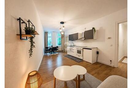 STILVOLL MÖBLIERT AM BOXI - 1.100,00&nbsp;EUR &nbsp;pro&nbsp; Monat Kaltmiete, ca.&nbsp; 37,00&nbsp;m&sup2;&nbsp;Wohnfl&auml;che in Berlin-Friedrichshain (PLZ: 10245)
