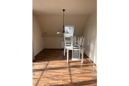 3-Zimmer-Dachgeschosswohnung - 850,00&nbsp;EUR Kaltmiete, ca.&nbsp; 82,00&nbsp;m&sup2; in Heide (PLZ: 25746)