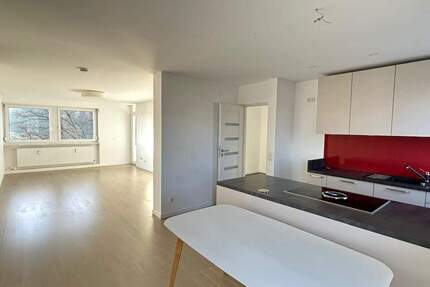 Modernisierte Eigentumswohnung mit Blick in die Natur - Provisionsfrei für den Käufer ! - Coburg