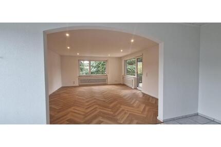 Sonnige 3,5 Zimmerwohnung - 1.344,00&nbsp;EUR Kaltmiete, ca.&nbsp; 112,00&nbsp;m&sup2; in Rielasingen-Worblingen (PLZ: 78239)