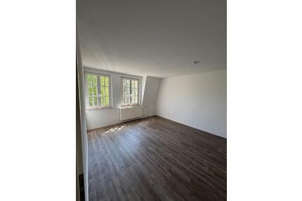 Wohnen im Denkmal - Attraktive 2-Zimmer-Dachgeschosswohnung - Duisburg Huckingen
