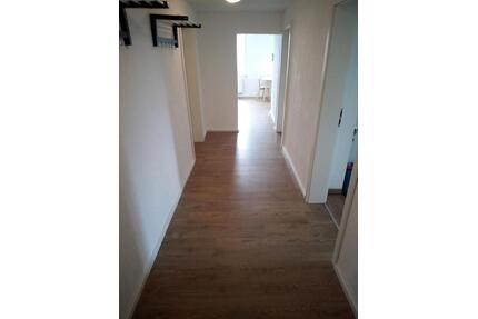 WG Zimmer 4er WG - 380,00&nbsp;EUR Kaltmiete, ca.&nbsp; 100,00&nbsp;m&sup2; in Hof (PLZ: 95028) Altstadt