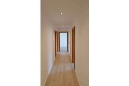 Wohnung zum Mieten in Augsburg 950,00 € 79.63 m²