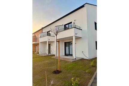 Moderne 2-Zimmer-Wohnung mit Garten in Kirchroth