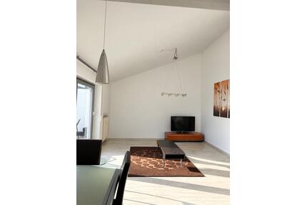 2-Zimmer-Wohnung teilmöbliert mit Dachterrasse - Augsburg Firnhaberau