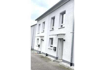 Haus zum Mieten in Offenbach 2.200,00 € 165 m²