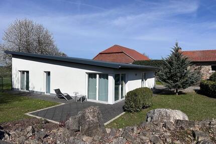 Einfamilienhaus-freistehender Bungalow mit Garage, 3 Zimmer - Dransfeld