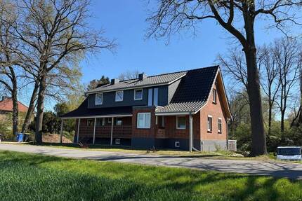 Einziehen und Wohlfühlen: Erstklassig saniertes Familiendomizil auf 1.150 m² in Jarlitz - Oetzen