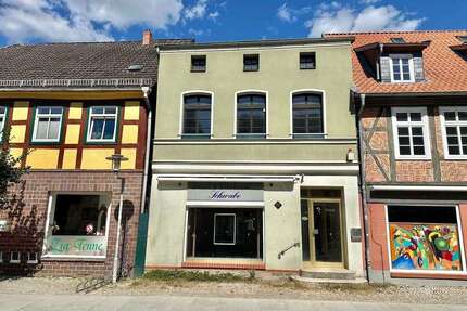 Haus zum Kaufen in BoizenburgElbe 170.000,00 € 194 m² - Boizenburg/Elbe