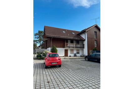Schöne 3-Zimmer Wohnung mit Keller, TG und Außenstellplatz - Forstinning