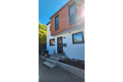 Modernisierte Doppelhaushälfte in Laatzen – sofort einziehen