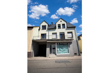 Haus zum Kaufen in Mülheim-Kärlich 310.000,00 € 196 m²