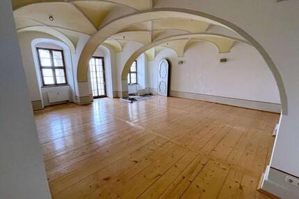 Altstadtwohnung mit Gewölbedecken und Balkon - Görlitz