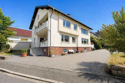 Haus zum Kaufen in Daun Waldkönigen 318.000,00 € 275 m² - Daun / Waldkönigen