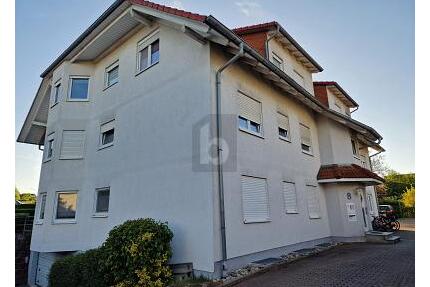 DACHGESCHOSSWOHNUNG MIT CHARME - 169.000,00&nbsp;EUR Kaufpreis, ca.&nbsp; 74,00&nbsp;m&sup2;&nbsp;Wohnfl&auml;che in Walldürn (PLZ: 74731)